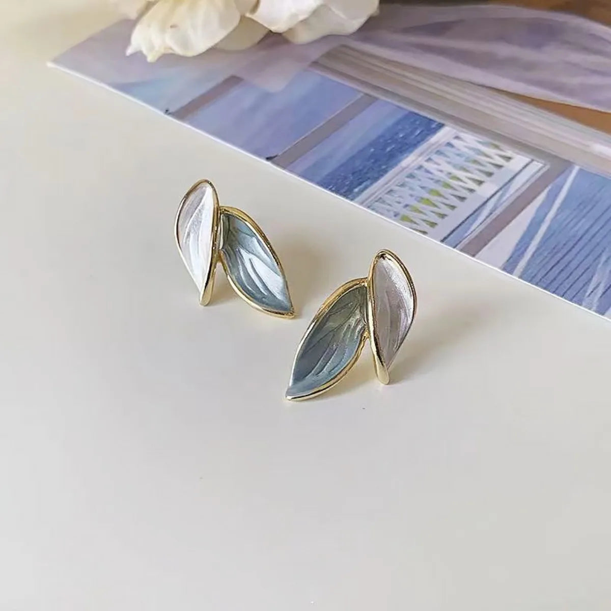 Simple Retro Blue White Leaf Earrings – Elegant Forest Style Women’s Studs