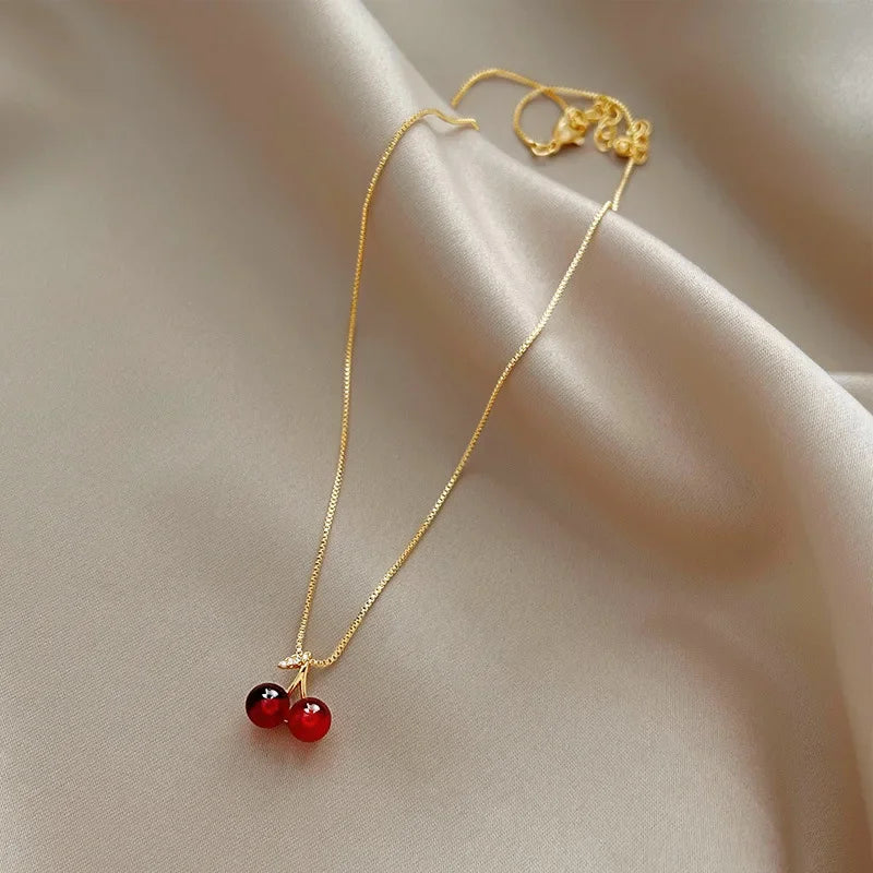 Little Wine Red Cherry Pendant Necklace – Golden Chain Women’s Fashion Jewelry