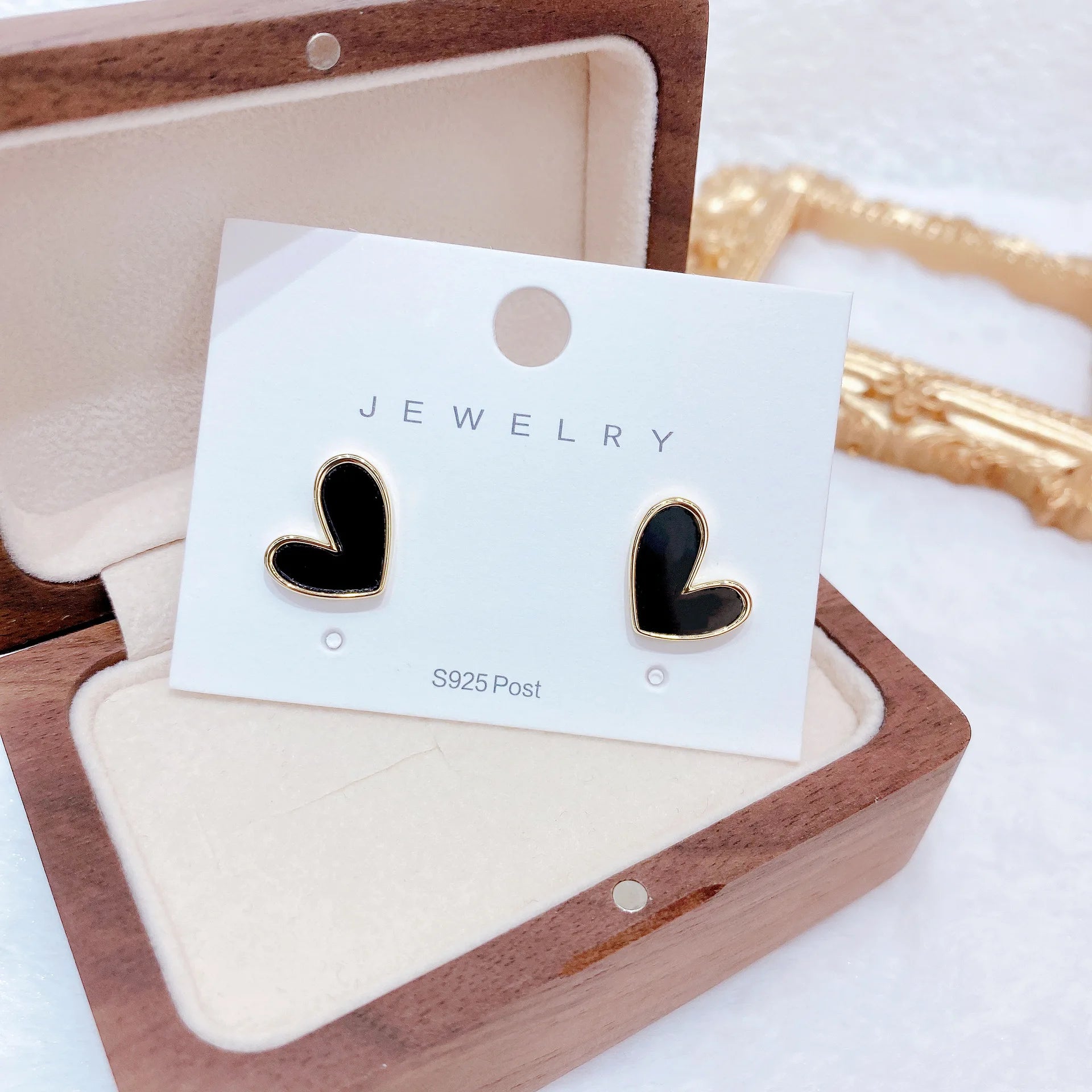 IFYOUOO Vintage Small Heart Earrings – Delicate Girly Jewelry Gift