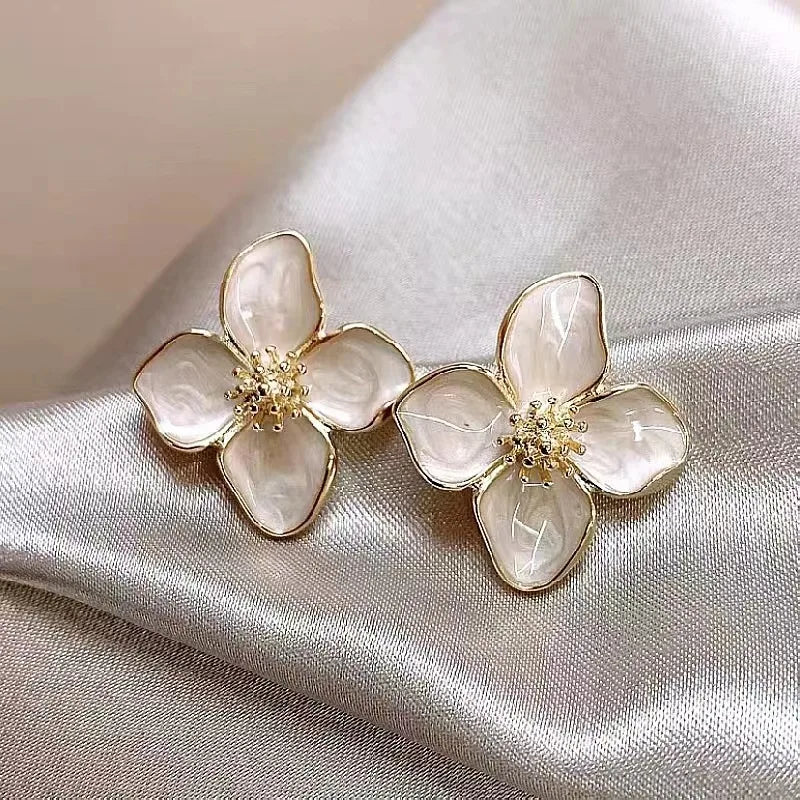 Sweet Flower Stud Earrings for Women – Vintage Romantic Jewelry