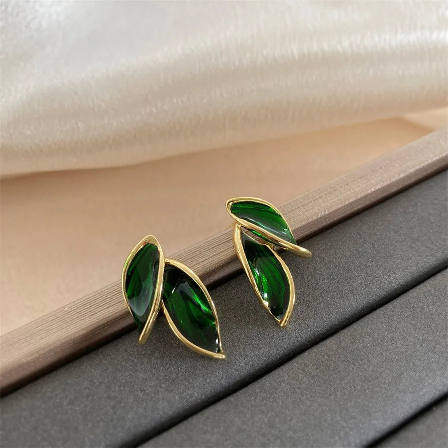 Simple Retro Blue White Leaf Earrings – Elegant Forest Style Women’s Studs